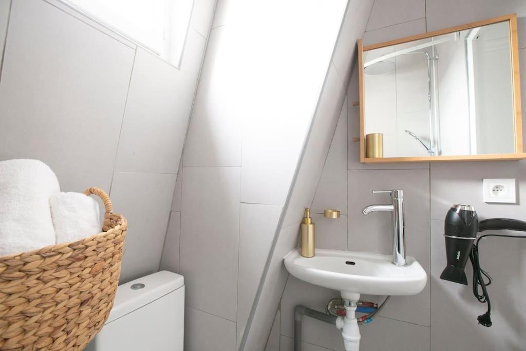 Appartamento Heavenly & Cozy Parisian Flat - Place Voltaire Parigi