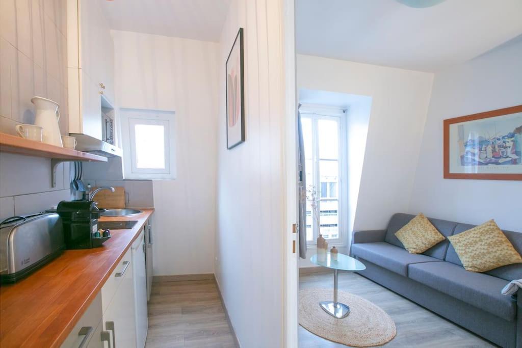 Heavenly & Cozy Parisian Flat - Place Voltaire Appartamento Parigi